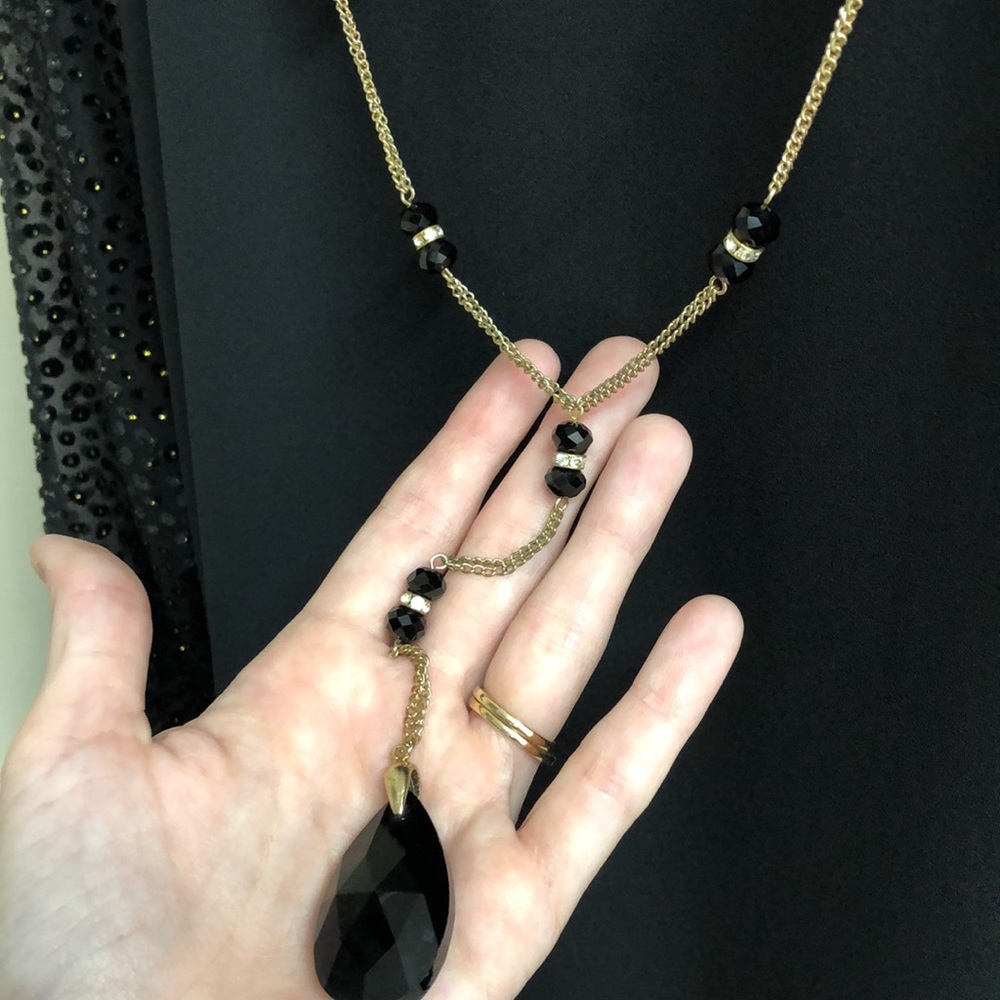 Lovely black and gold necklace - Picture 3 of 3